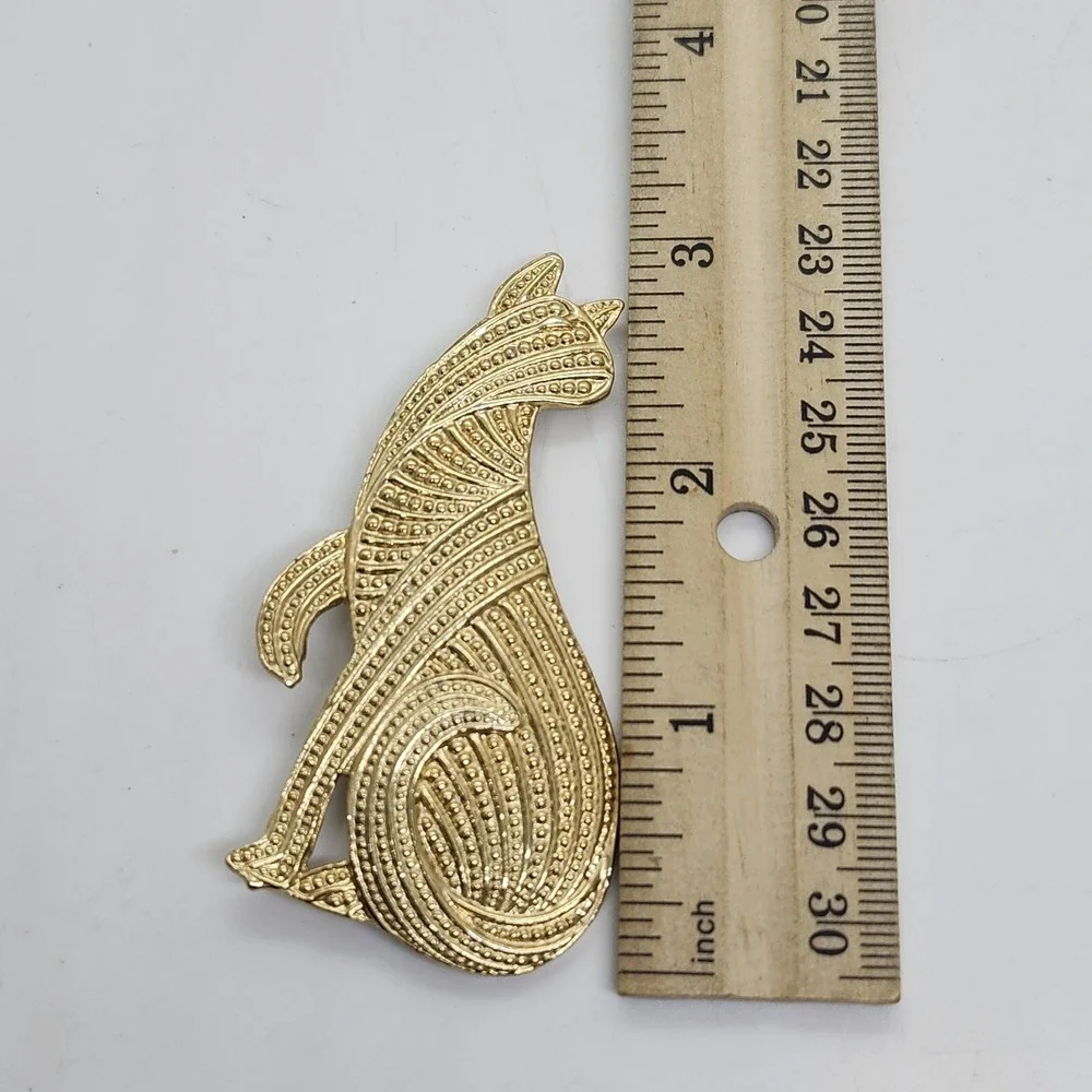 Cat Lovers Brooch Unique Swirl Pattern ‎ Vintage Pin Costume Jewelry Gold Tone